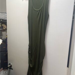 Green Sleeveless Scoop Neck Sheath Maxi Dress